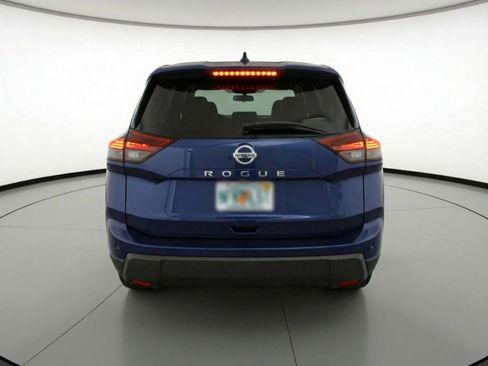 Used 2025 Nissan Rogue SV image 7