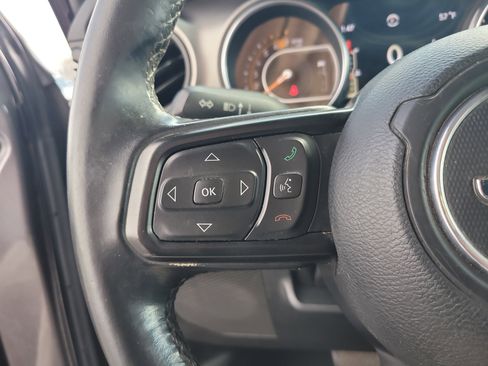 Used 2020 Jeep Wrangler Sport image 24