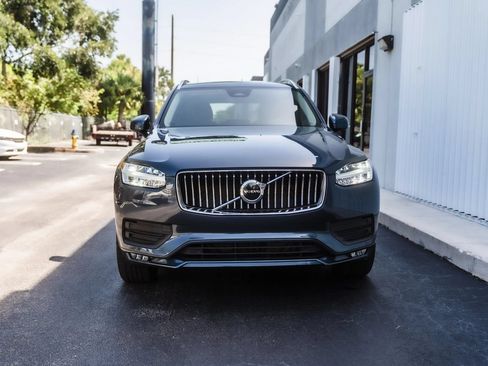 Used 2023 Volvo XC90 B5 Core AWD/4WD image 3