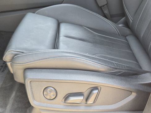 Certified 2024 Audi Q5 2.0T Premium w/ Summer of Audi Package AWD/4WD image 32