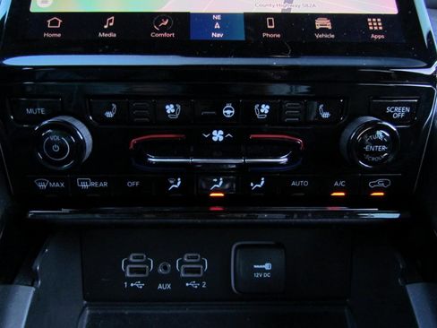 Used 2023 Jeep Grand Cherokee Overland w/ Luxury Tech Group IV image 34