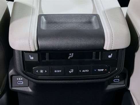New 2026 Toyota Grand Highlander FWD image 26