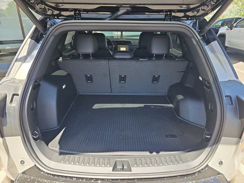 New 2026 GMC Terrain AT4 w/ Technology Package II AWD/4WD image 17
