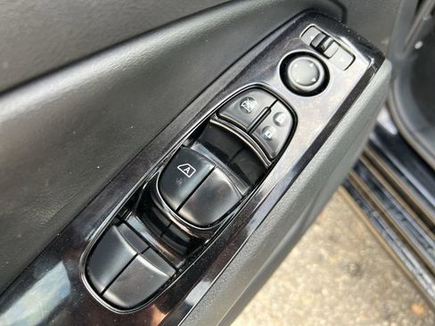 Used 2024 Nissan Altima 2.5 SR image 13