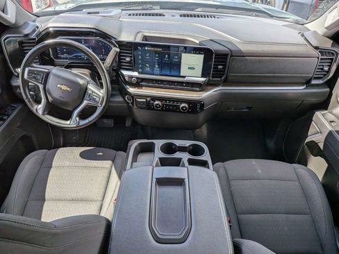 Used 2025 Chevrolet Silverado 1500 LT AWD/4WD image 12
