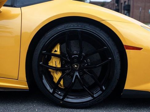 Used 2015 Lamborghini Huracan LP 610-4 image 44