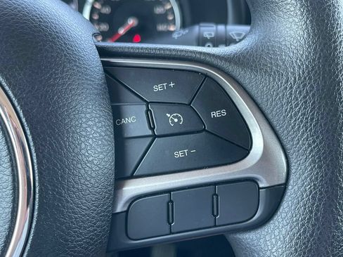Certified 2022 Jeep Renegade Sport AWD/4WD image 22