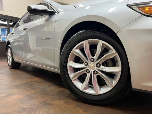 Used 2020 Chevrolet Malibu LT image 36