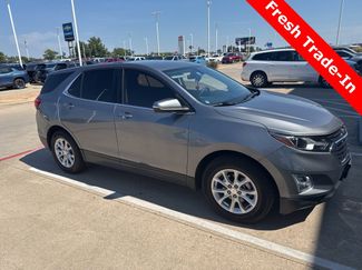 Used 2018 Chevrolet Equinox LT image 1