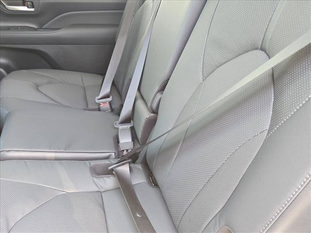 New 2026 Toyota Grand Highlander AWD image 17
