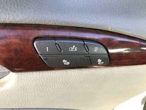 Used 2009 Buick Lucerne CXL image 5