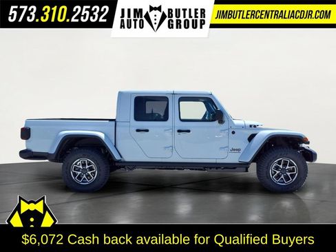 New 2026 Jeep Gladiator Rubicon w/ Steel Power Dome Hood Package AWD/4WD image 2