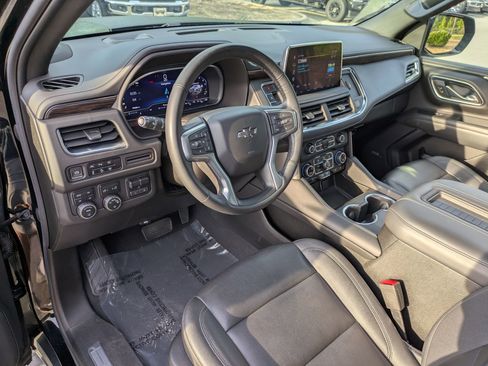 Used 2023 Chevrolet Suburban Z71 w/ Off-Road Capability Package image 14