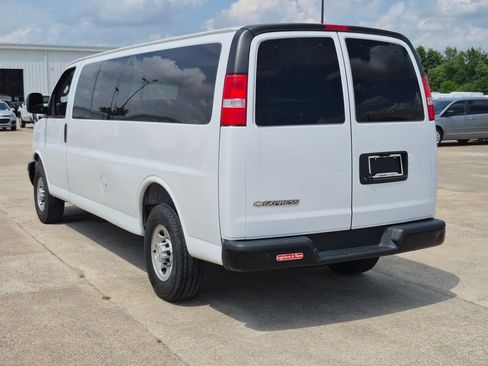 Used 2022 Chevrolet Express 3500 LS RWD image 5