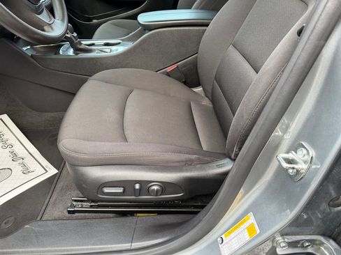 Used 2024 Chevrolet Malibu LT image 12