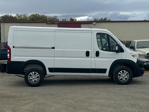 New 2026 RAM ProMaster 1500 w/ Quick Order Package 22G SLT image 2
