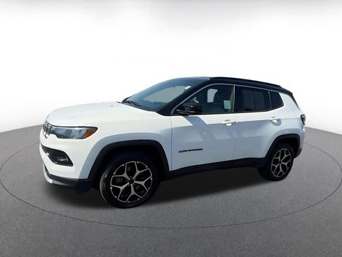Used 2025 Jeep Compass Limited AWD/4WD image 8