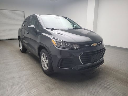 Used 2019 Chevrolet Trax LS w/ Tint and Cruise Package FWD image 13