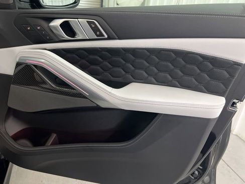 Used 2026 BMW X6 M Competition w/ Executive Package image 22