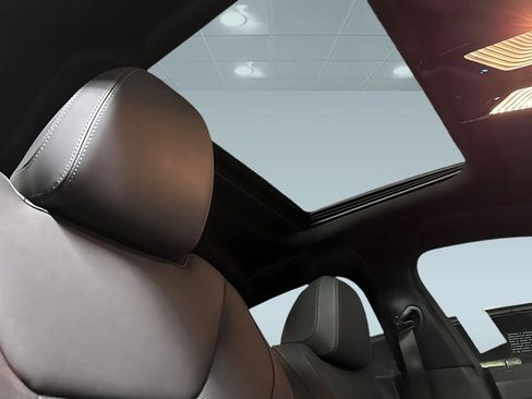 Certified 2023 BMW i4 eDrive40 w/ Premium Package RWD image 27