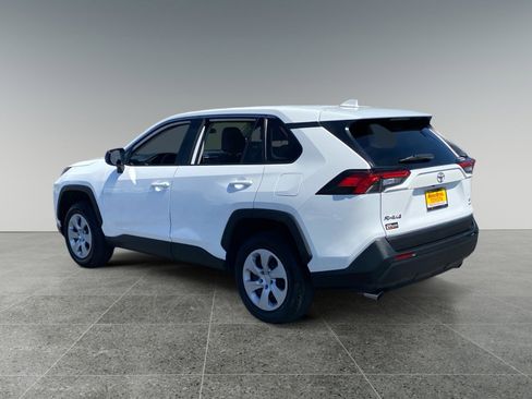 Used 2024 Toyota RAV4 LE AWD/4WD image 3