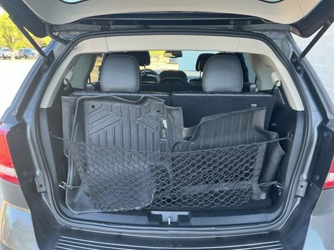 Used 2015 Dodge Journey R/T w/ Flexible Seating Group FWD image 22