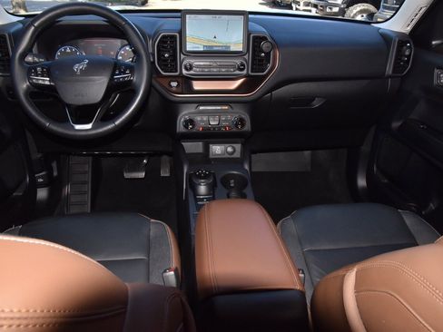 Used 2023 Ford Bronco Sport Outer Banks w/ Tech Package image 16