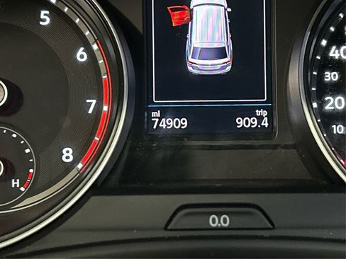 Used 2021 Volkswagen Atlas SE image 40