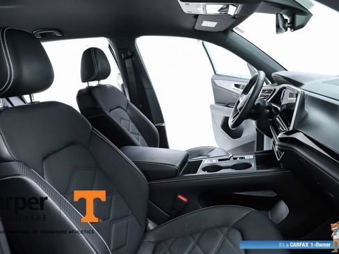 Used 2024 Volkswagen Atlas Cross Sport SE FWD image 34
