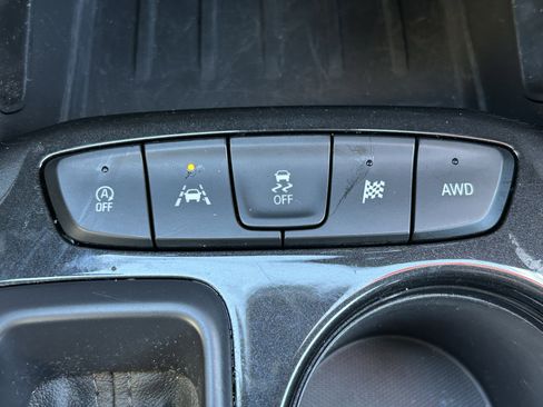 Used 2025 Chevrolet TrailBlazer LT AWD/4WD image 29