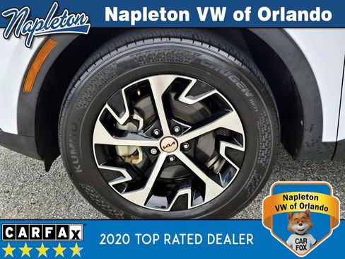 Used 2023 Kia Sportage EX image 8