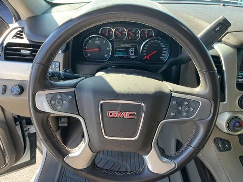 Used 2019 GMC Yukon SLT image 16