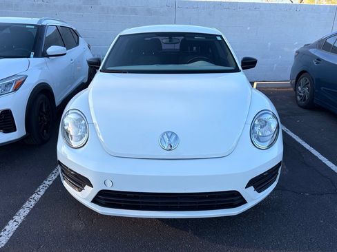 Used 2018 Volkswagen Beetle 2.0T S FWD image 3