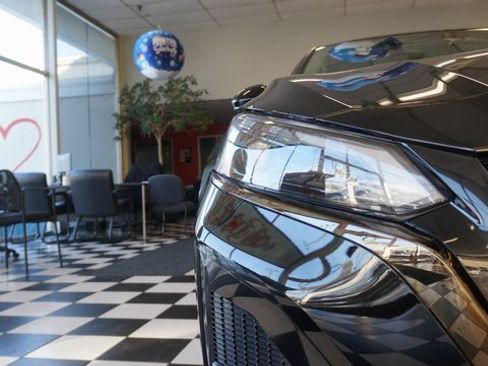 Used 2023 Nissan Altima 2.5 SR w/ SR Premium Package image 67