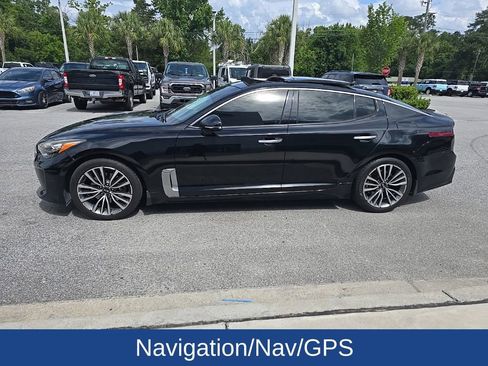 Used 2018 Kia Stinger Premium AWD/4WD image 4