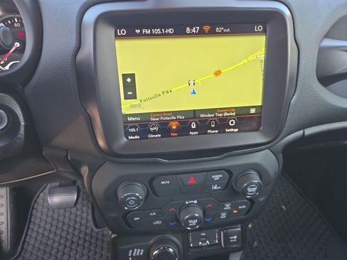 Certified 2023 Jeep Renegade Altitude AWD/4WD image 26