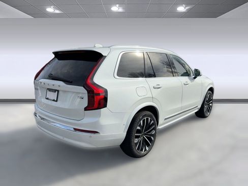 New 2026 Volvo XC90 T8 Plus image 9