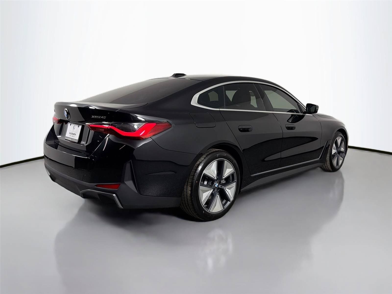 New 2026 BMW i4 xDrive40i AWD/4WD image 9