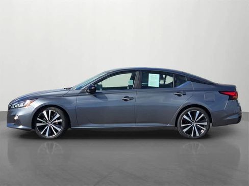 Used 2022 Nissan Altima 2.5 SR image 3