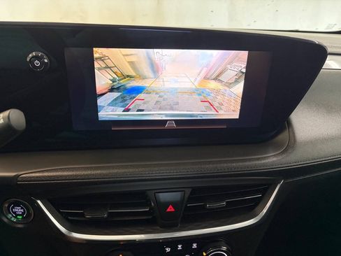 Used 2024 Buick Encore GX Preferred FWD image 16