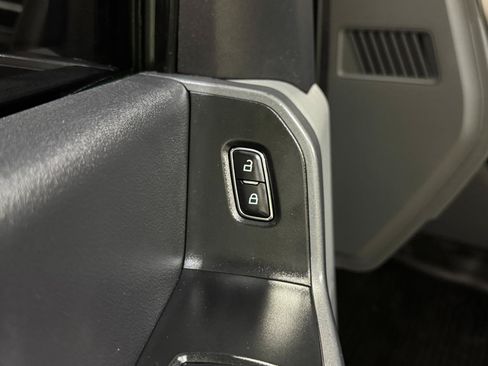 Used 2024 Ford F250 XLT AWD/4WD image 28