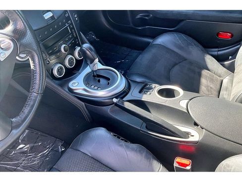 Used 2009 Nissan 370Z Touring w/ Sport Pkg RWD image 13