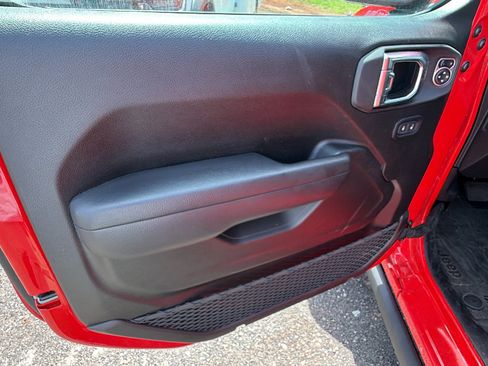 Used 2025 Jeep Wrangler Unlimited Sport S 4xe AWD/4WD image 14