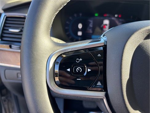 Used 2023 Volvo XC90 B5 Plus Bright image 27