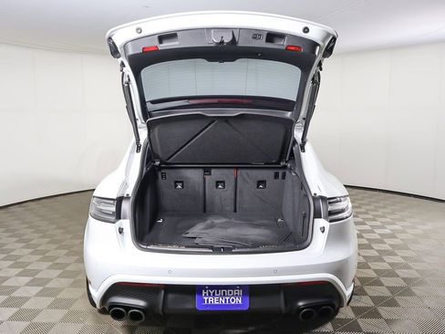 Used 2024 Porsche Macan GTS image 17