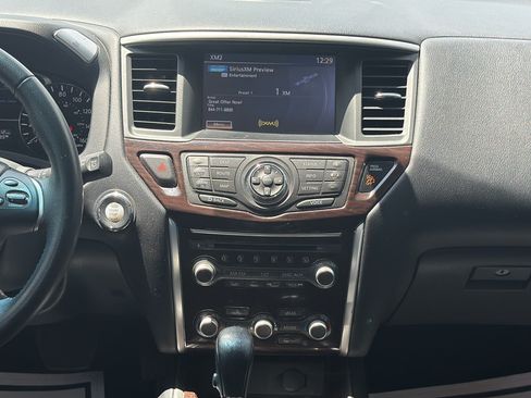 Used 2014 Nissan Pathfinder SL w/ SL Tech Package AWD/4WD image 18