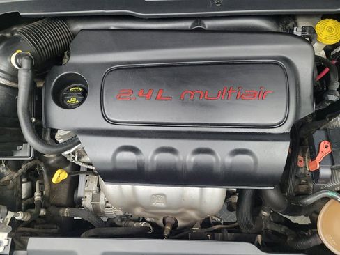 Used 2017 Jeep Compass Latitude w/ Safe & Security Group FWD image 30