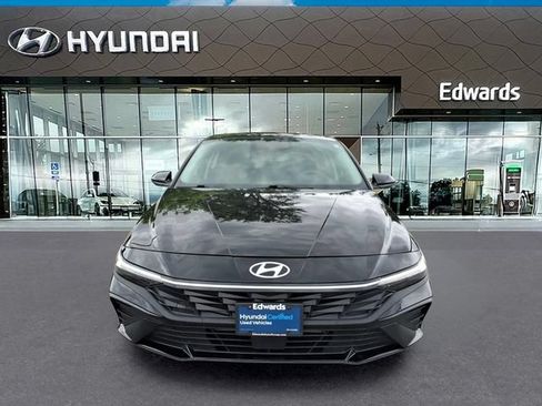 Used 2024 Hyundai Elantra SE FWD image 3