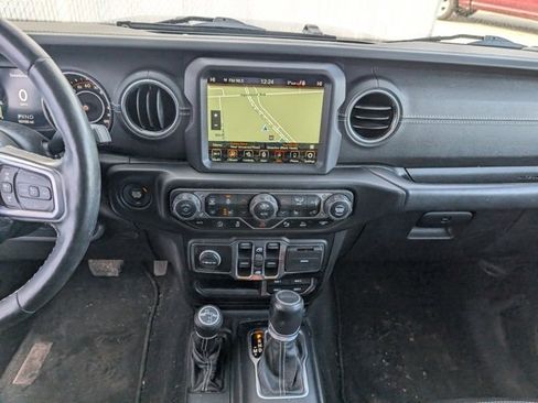 Used 2020 Jeep Gladiator Overland image 5