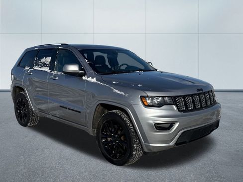 Certified 2021 Jeep Grand Cherokee Laredo X image 6